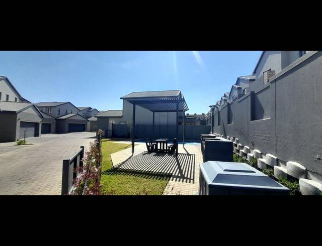 3 BEDROOM TOWNHOUSE FOR SALE IN WITKOPPEN